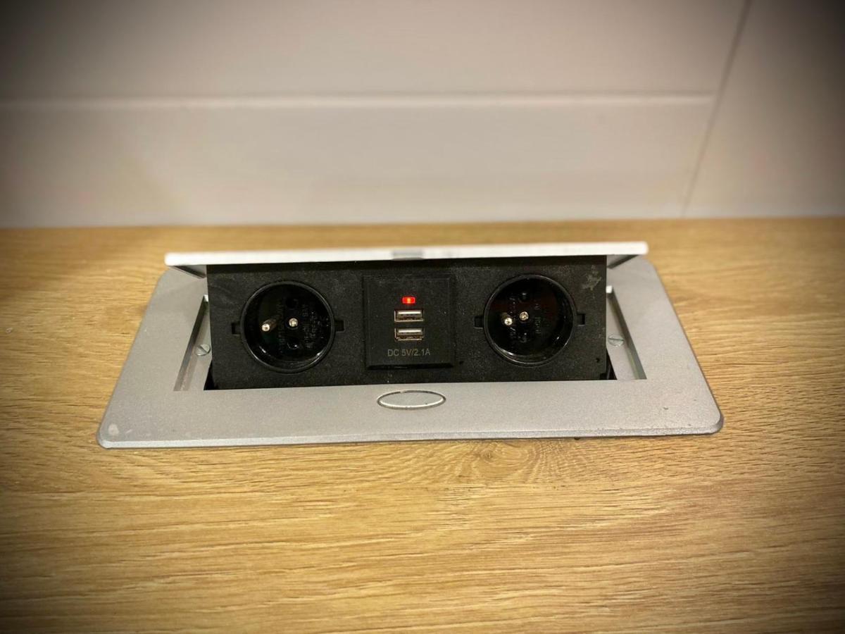 Best Place To Stay-Self Check In-24H Ρέσιτσα Εξωτερικό φωτογραφία